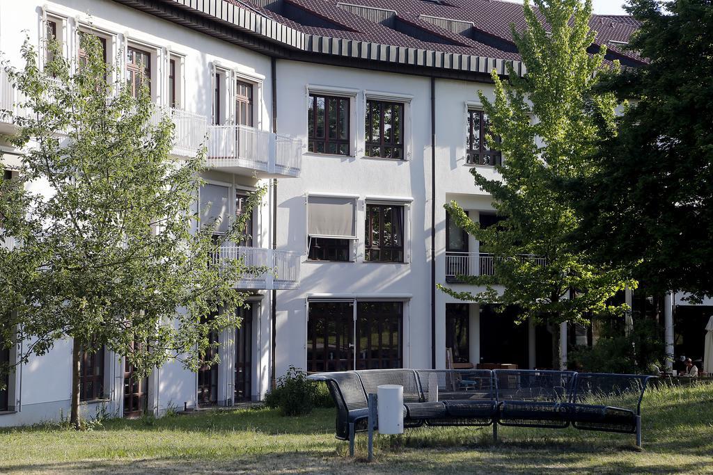 Steinbach im Taunus Tagungs- Und Bildungszentrum Steinbach/Taunus מראה חיצוני תמונה