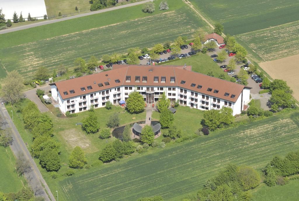 Steinbach im Taunus Tagungs- Und Bildungszentrum Steinbach/Taunus מראה חיצוני תמונה