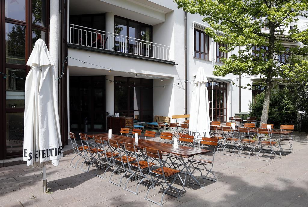 Steinbach im Taunus Tagungs- Und Bildungszentrum Steinbach/Taunus מראה חיצוני תמונה