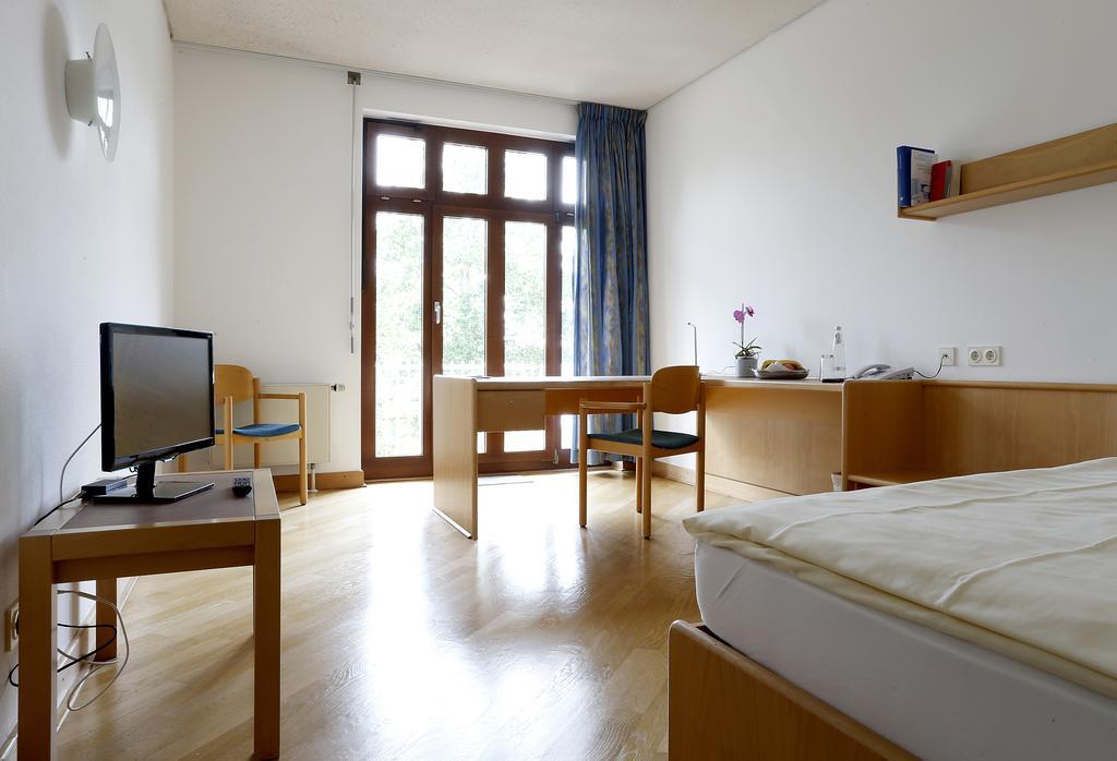 Steinbach im Taunus Tagungs- Und Bildungszentrum Steinbach/Taunus חדר תמונה