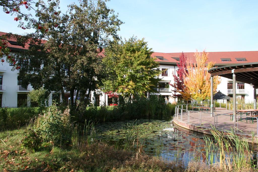 Steinbach im Taunus Tagungs- Und Bildungszentrum Steinbach/Taunus מראה חיצוני תמונה